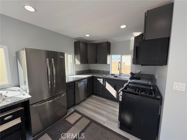 Building Photo - 3608 W 116th St