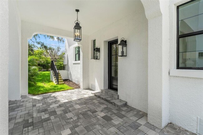 Building Photo - 804 Idlewood Dr