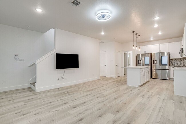 Building Photo - 3214 Forest Park Blvd