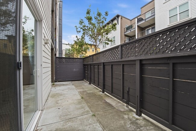 Building Photo - 8100 Oceanview Terrace