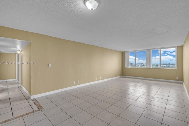 Building Photo - 9143 SW 77th Ave