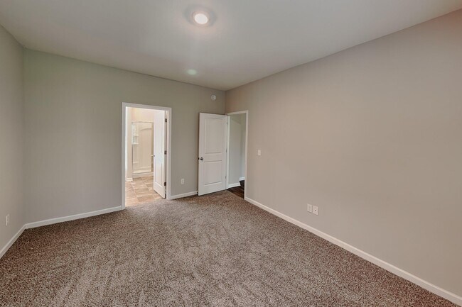Building Photo - 5071 Shellback Dr