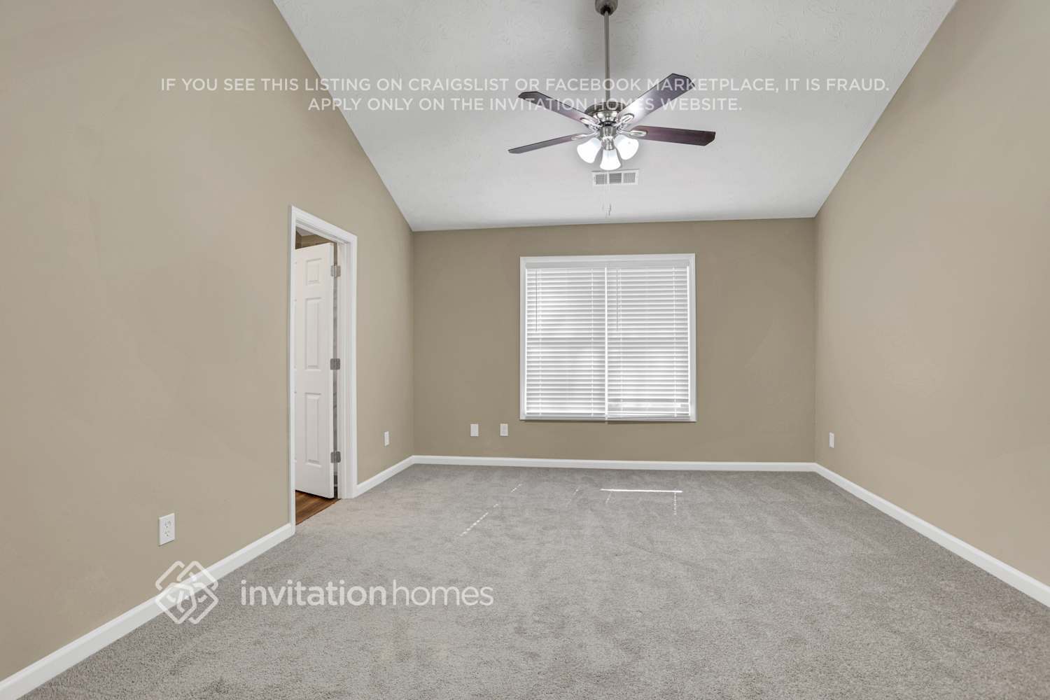 Building Photo - 907 Koala St