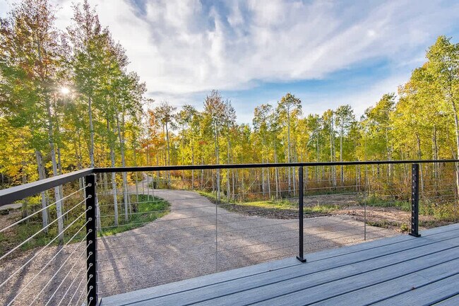 Building Photo - 6177 Ruffed Grouse Rd