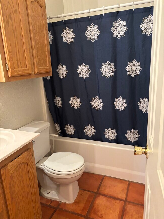 Building Photo - 007