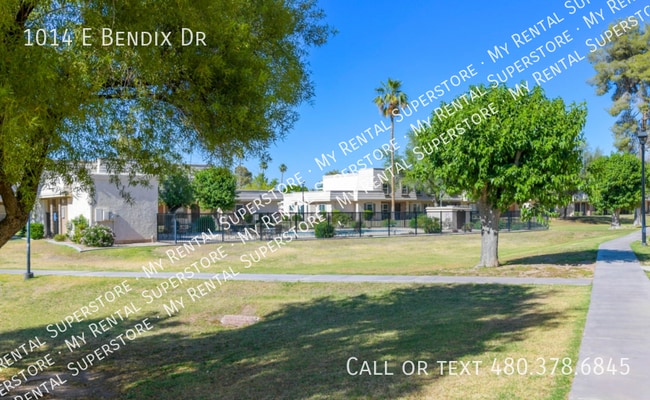 Building Photo - 1014 E Bendix Dr