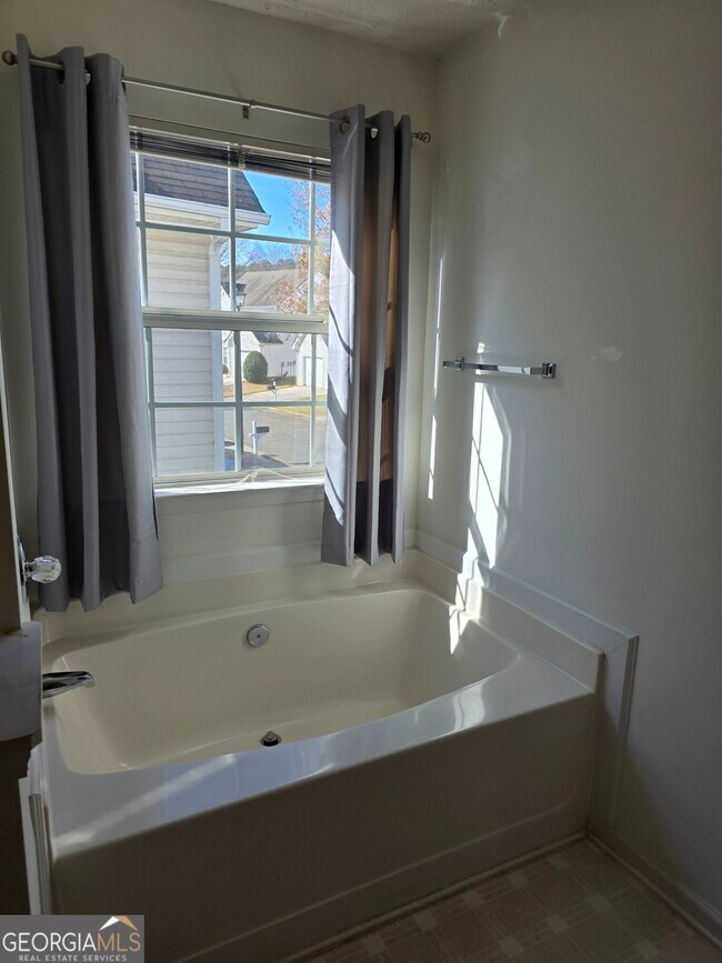 Building Photo - 387 Spring Walk Trce