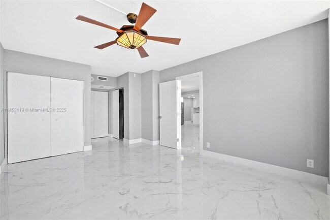 Building Photo - 780 NE 69th St