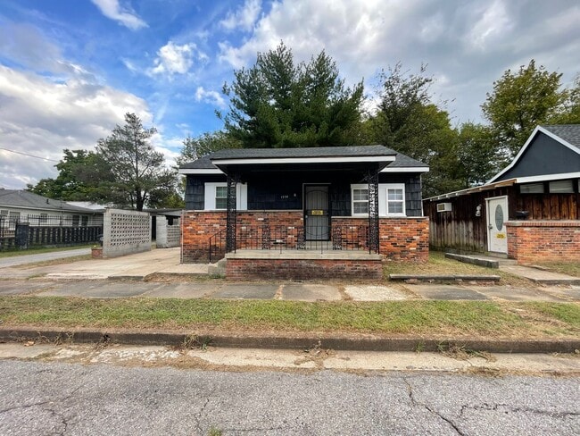 Building Photo - House in Paducah city limits 2–1