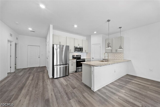 Building Photo - 4716 29th St SW
