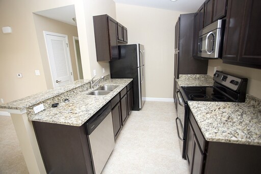 Building Photo - Beautiful One Bedroom Apartment in Fort Walton Beach!