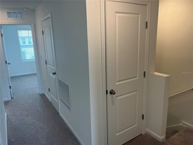 Building Photo - 3301 Vesara Dr