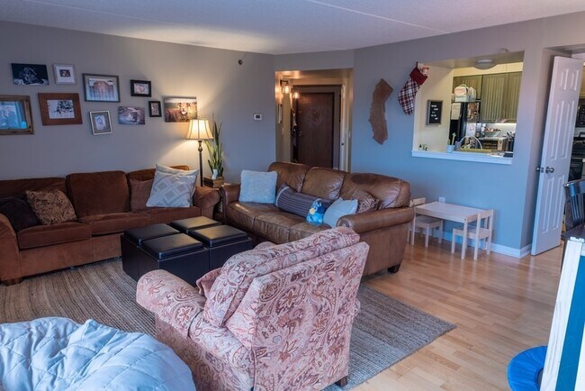 Building Photo - 60 Rantoul St