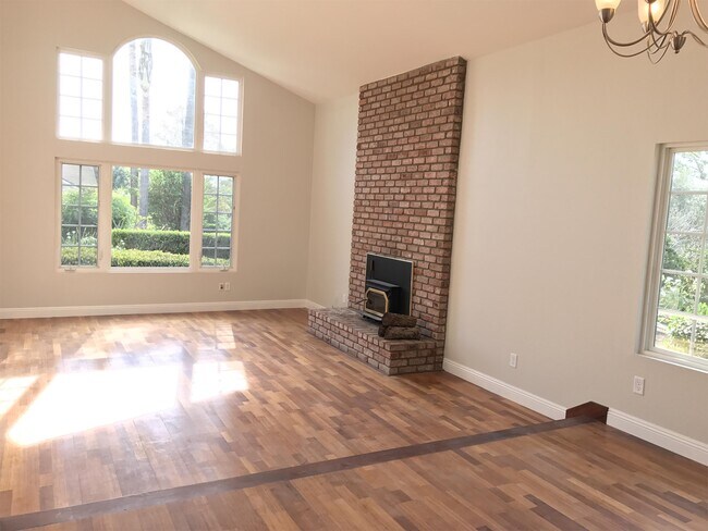 Building Photo - 2132 Dons Way