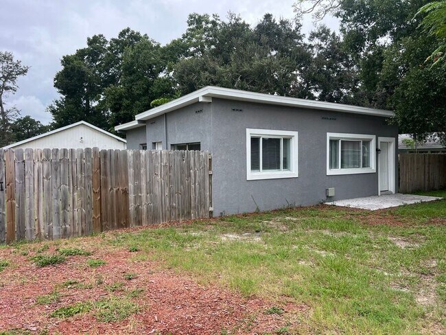 Primary Photo - 9310 N 12th St