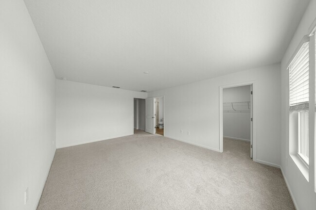 Building Photo - 4903 SW 81st Lp