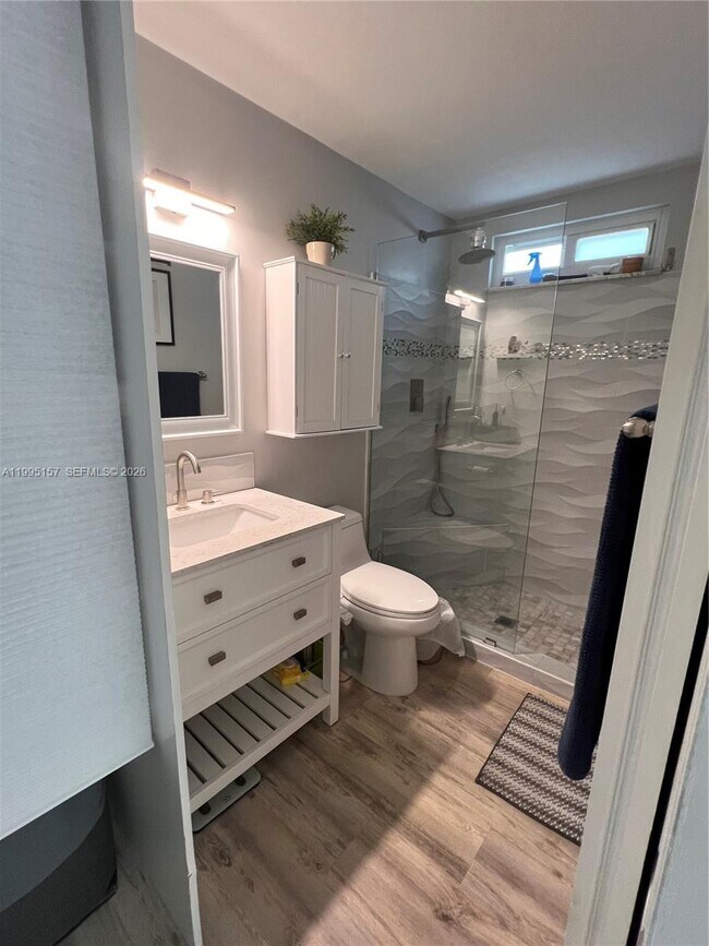 Building Photo - 1561 NE 12th Terrace