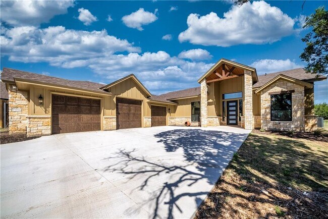 Primary Photo - 315 Bluestem Cove