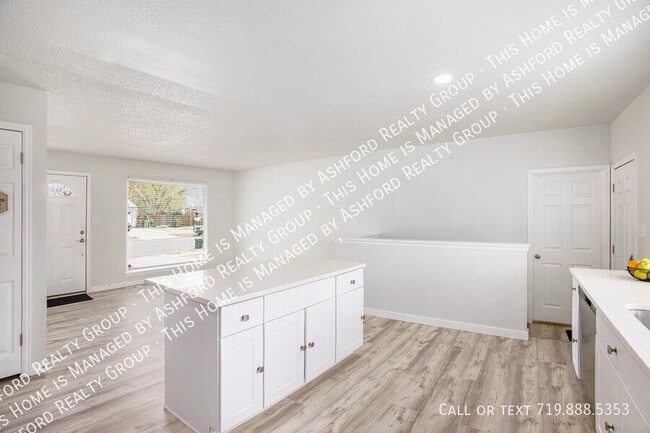 Building Photo - 4087 London Ln