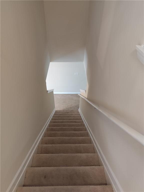 Building Photo - 5642 Laurel Ridge Dr