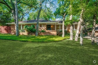Building Photo - 991 S Rustic Cir