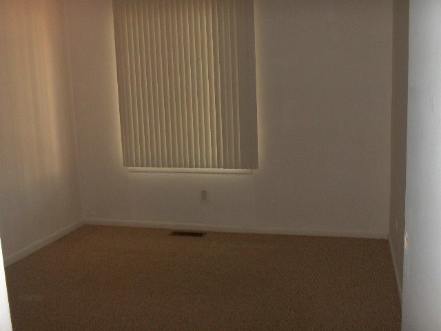 Building Photo - Lovely 2 bedroom Mermaid Run Condominium