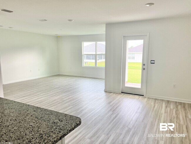 Building Photo - 428 Winters Ave