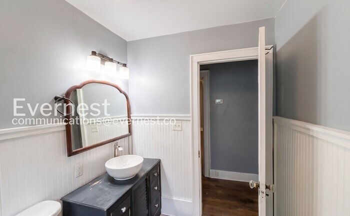 Building Photo - 3617 Monte Vista Dr