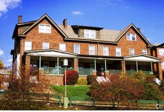 Building Photo - Forbes Terrace