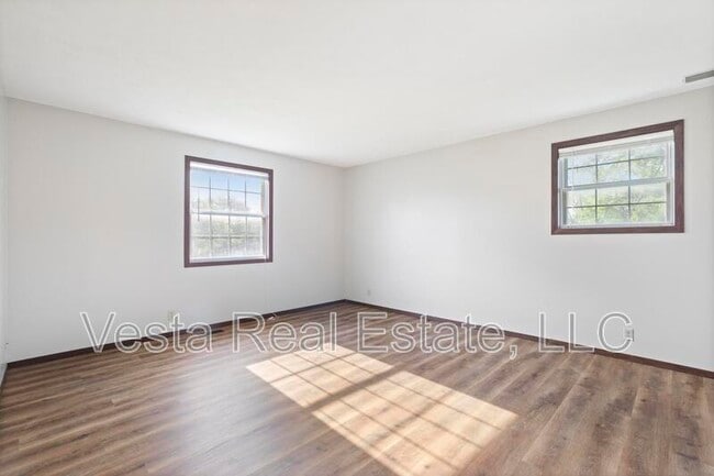 Building Photo - 412 N. Highland