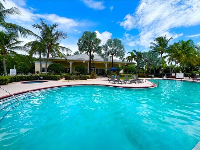 Building Photo - 2126 NE 38th Rd