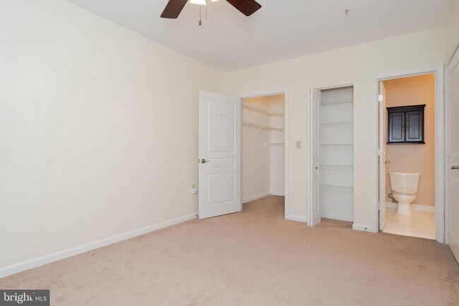 Building Photo - 2204 Westcourt Ln