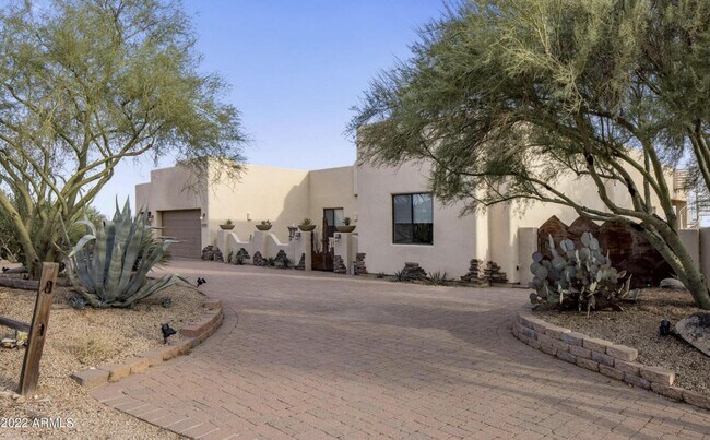 Building Photo - 13639 E Hedgehog Pl