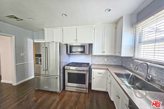Building Photo - 15106 San Jose St