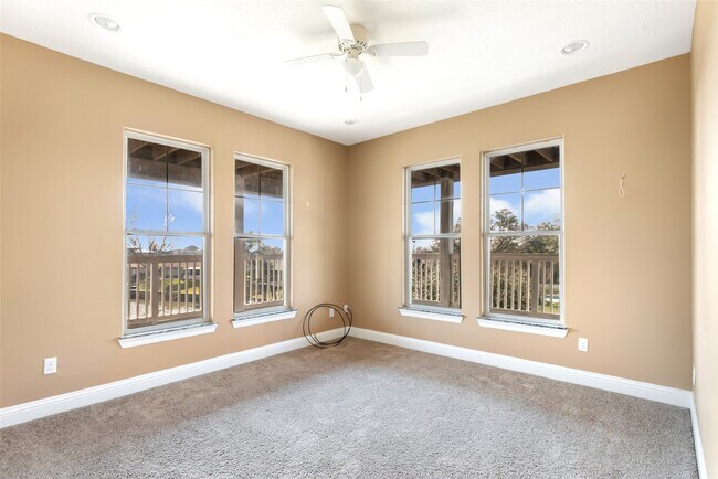 Building Photo - 205 Rue Orleans St