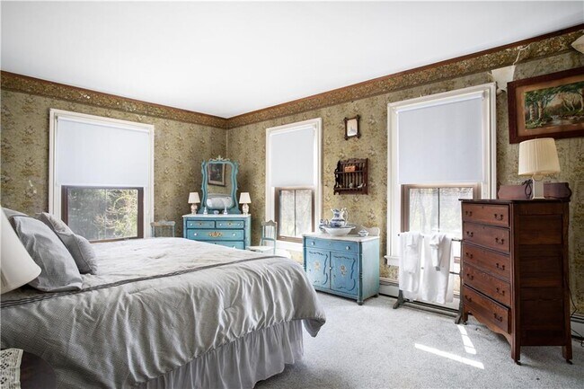 Building Photo - 138 Elm Dr