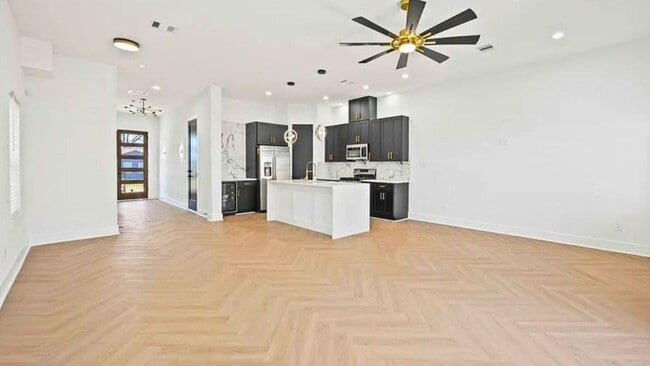 Building Photo - 4117 Shelby Cir