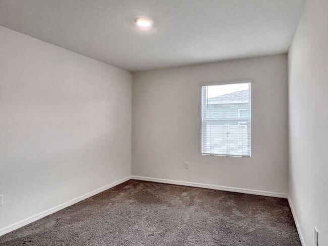 Building Photo - Four-Bedroom Home with Modern Finishes & Open Layout