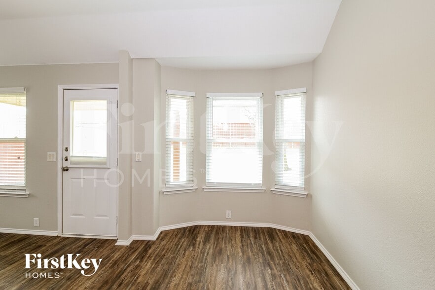 Building Photo - 8620 Wagon Trail