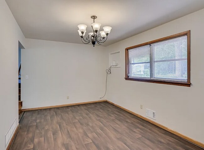 Building Photo - 1114 Terrace Cir