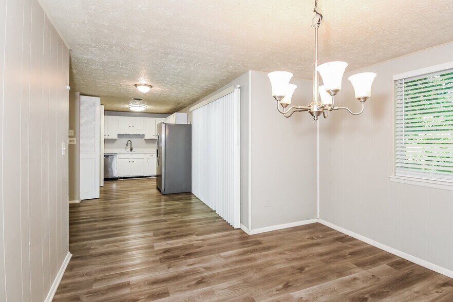 Building Photo - 1860 Suwanee Ridge Ct NW