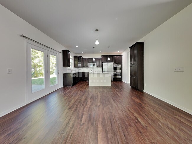 Building Photo - 95 Gentry Way