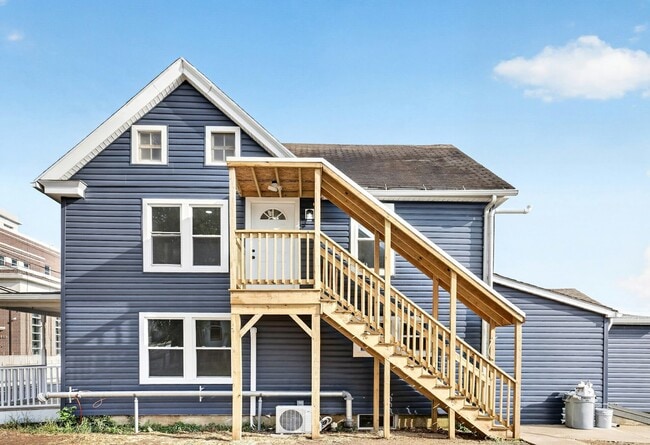 Building Photo - 428 S Governors Ave