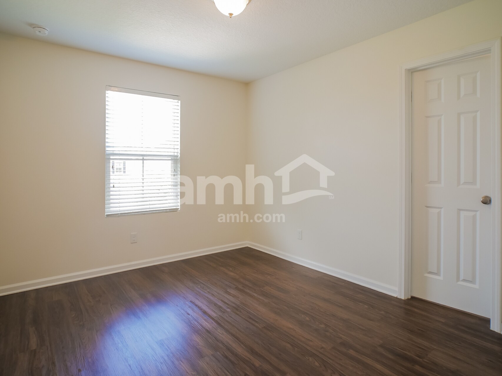 Building Photo - 212 W Jayce Wy