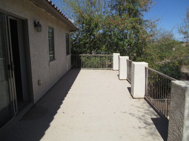 Building Photo - Beautiful Gilbert Home w/2 Master Bedrooms...