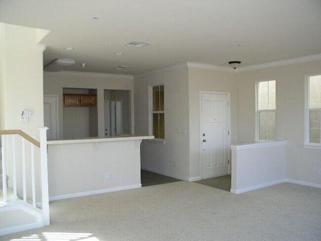 Building Photo - 2151 Vienna Way