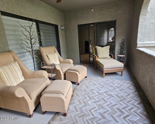 Building Photo - 15225 N 100th St