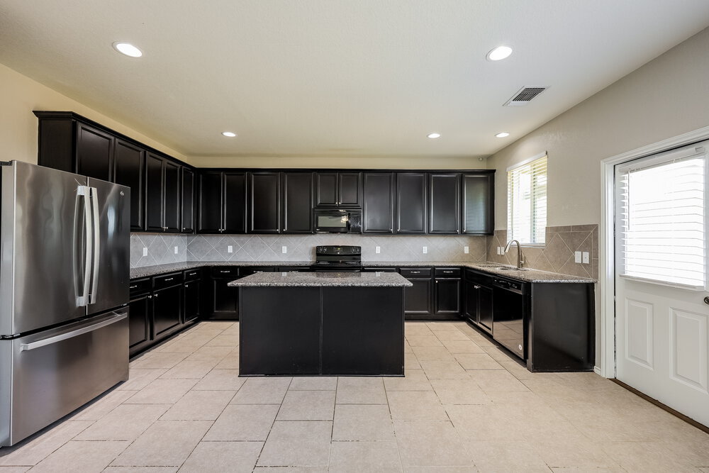 Building Photo - 10502 Castello Canyon