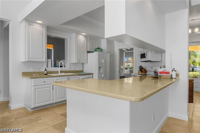 Building Photo - 28308 Moray Dr