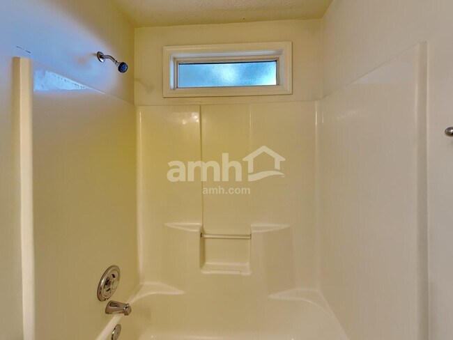 Building Photo - 1752 Chanson Pl NE